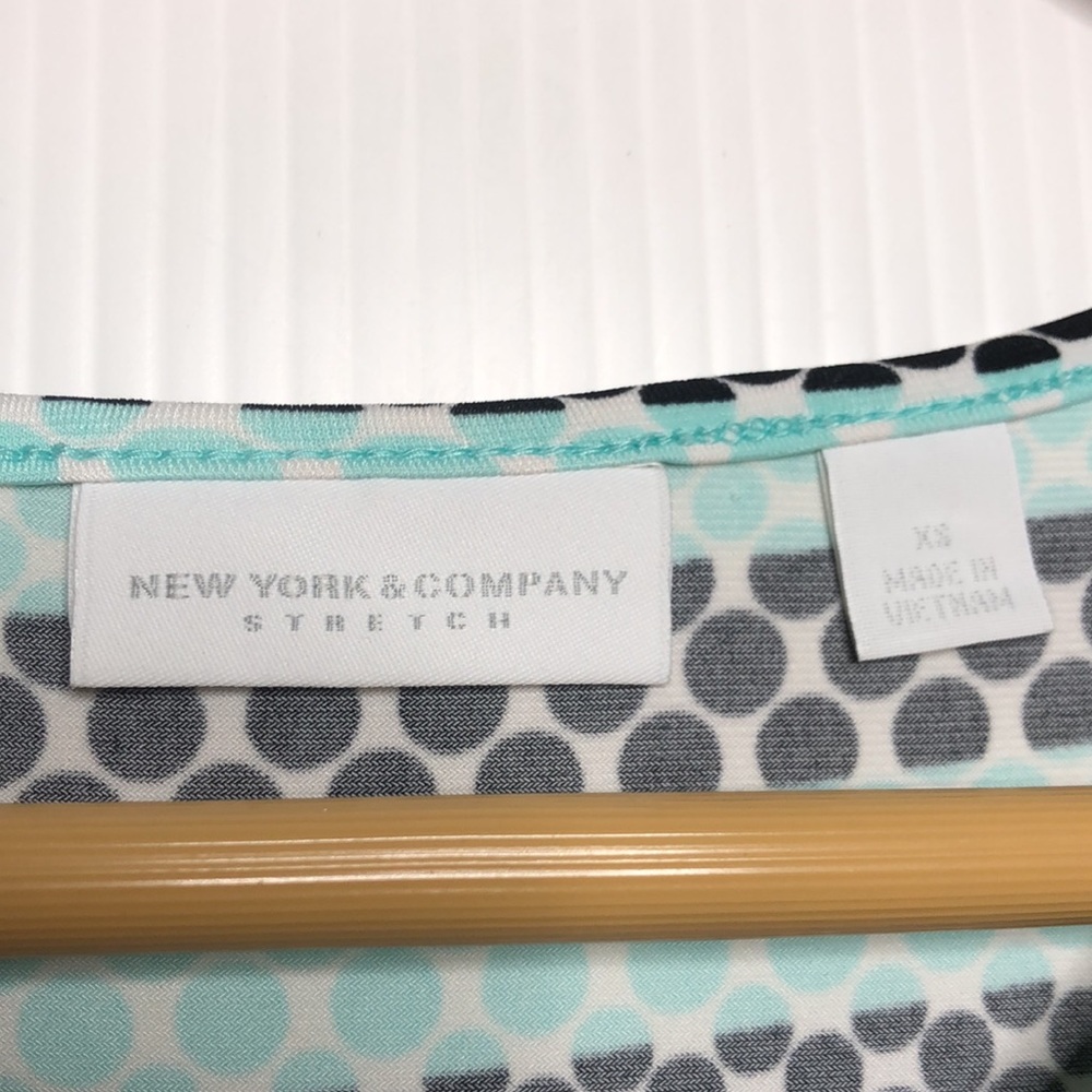 New York & Company Green Polka Dot Sleeveless Top XS NEW - Picture 5 of 8